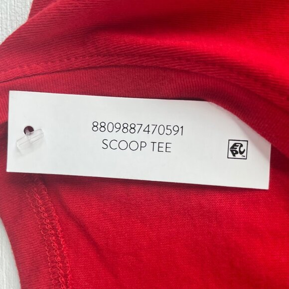 No Boundaries Scoop Tshirt Womens Red Size Large Casual New - Picture 10 of 10